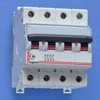 LEGRAND - Disj. DX - 6 kA - 4p c40 4 mod Lexic 400 V